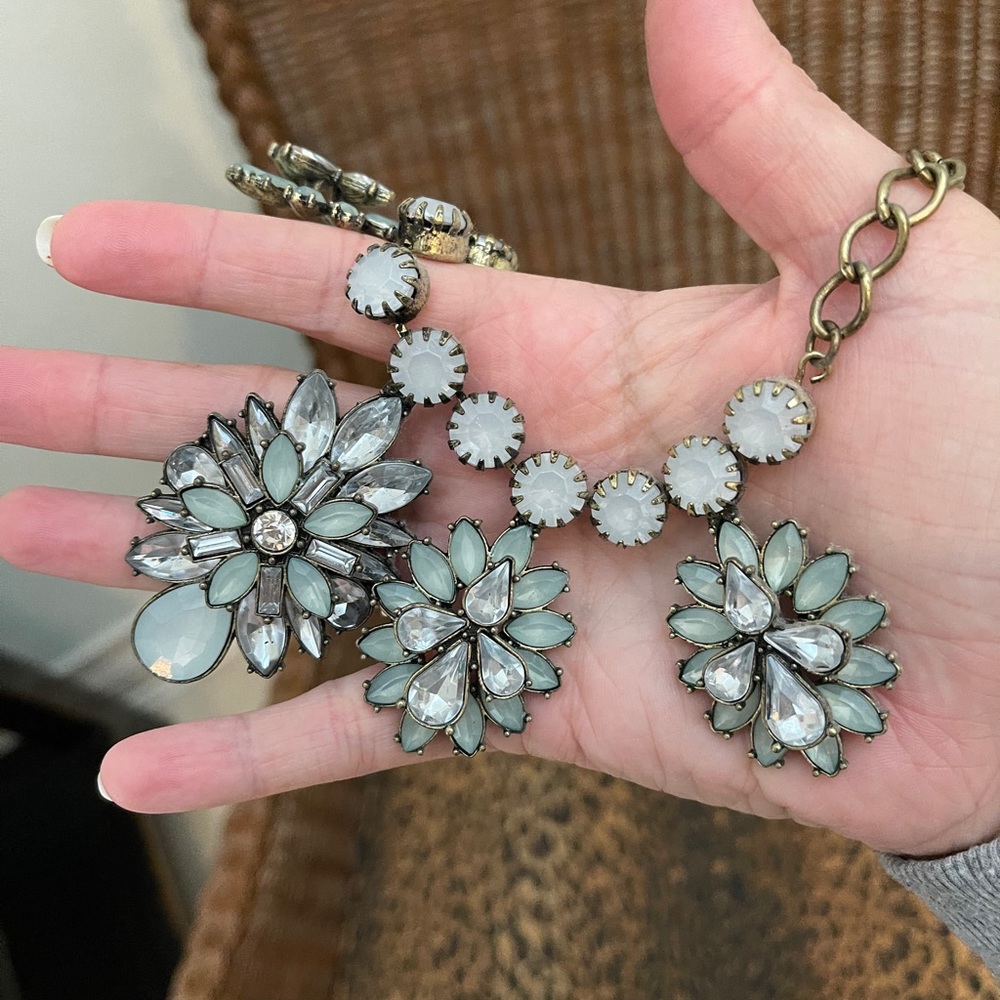Statement necklace